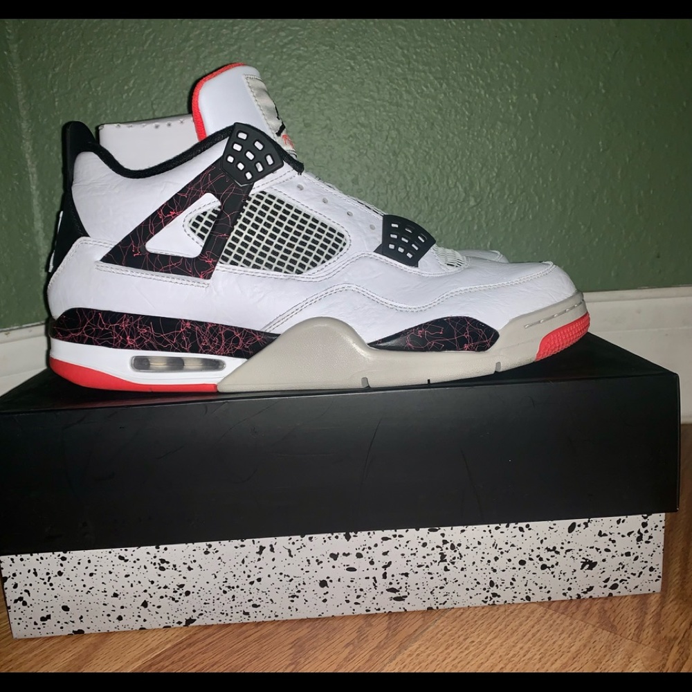 Jordan 4 Retro Flight Nostalgia